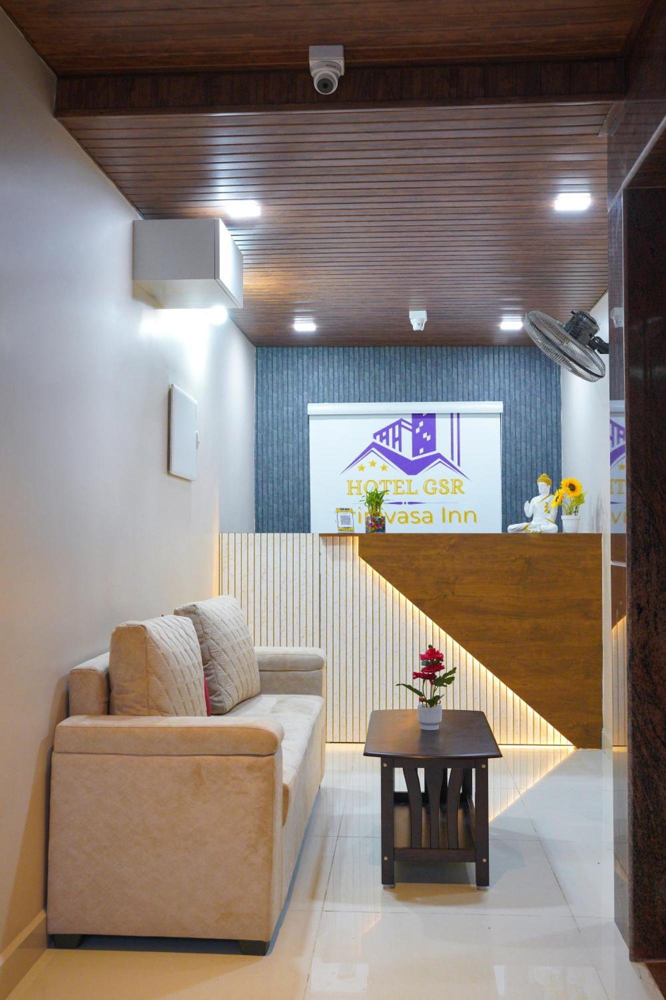 Hotel Gsr Srinivasa Inn Тирупати Екстериор снимка
