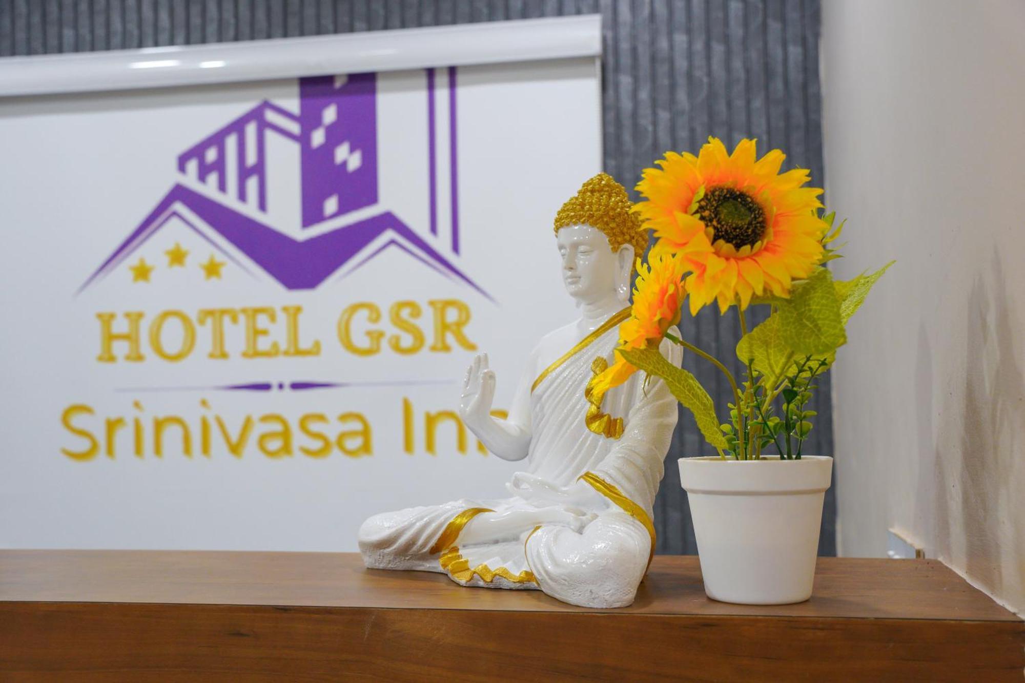 Hotel Gsr Srinivasa Inn Тирупати Екстериор снимка