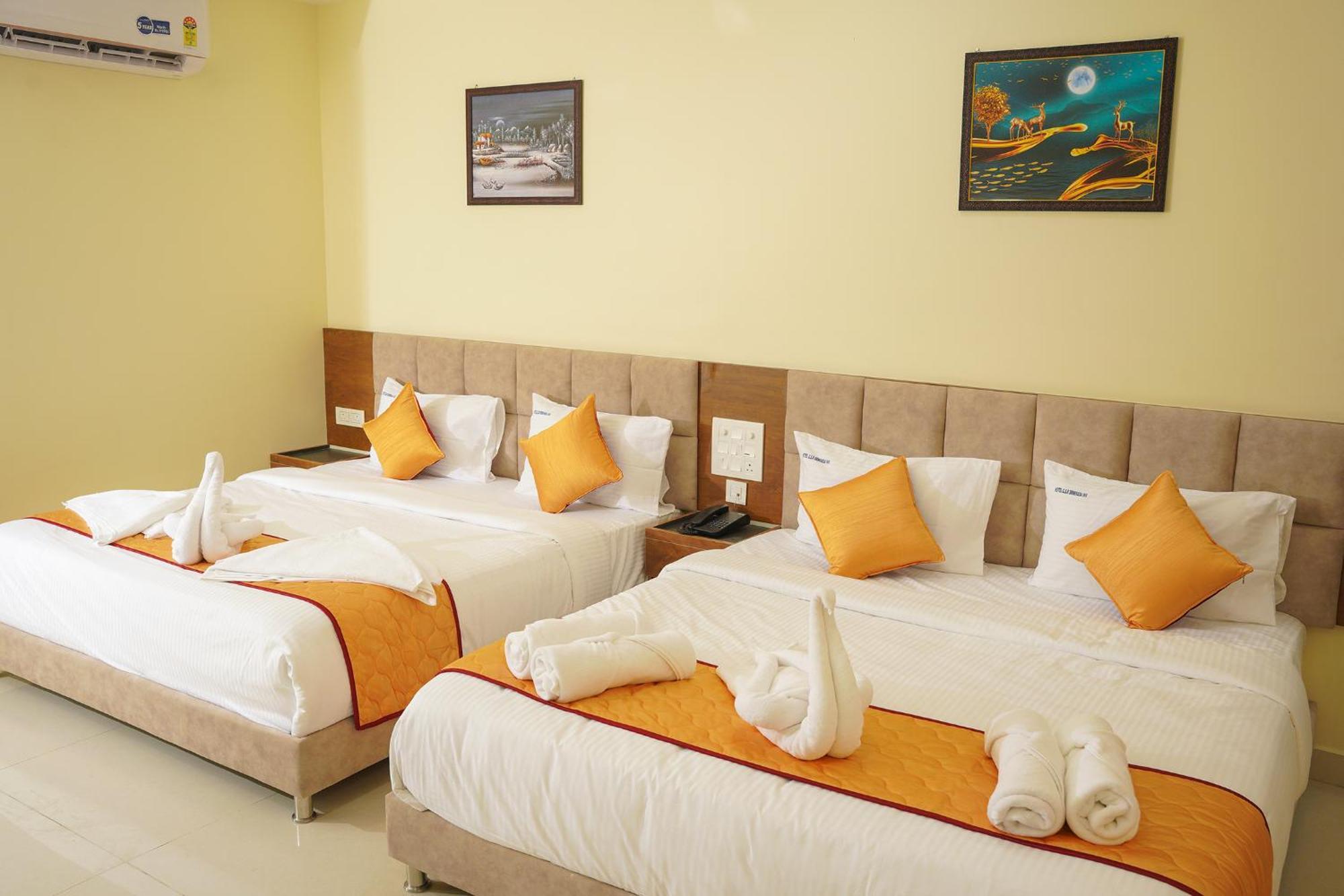 Hotel Gsr Srinivasa Inn Тирупати Екстериор снимка