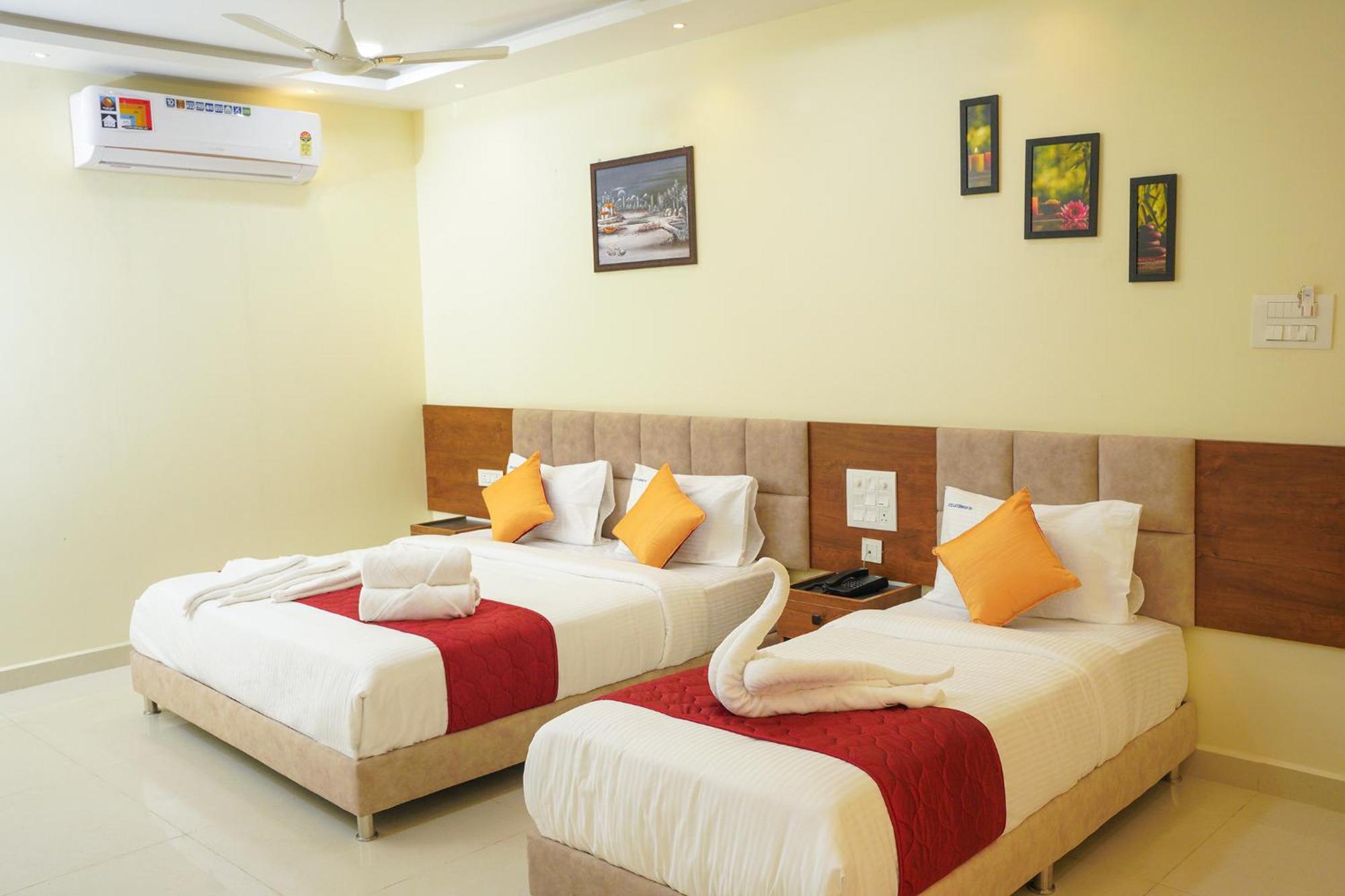 Hotel Gsr Srinivasa Inn Тирупати Екстериор снимка